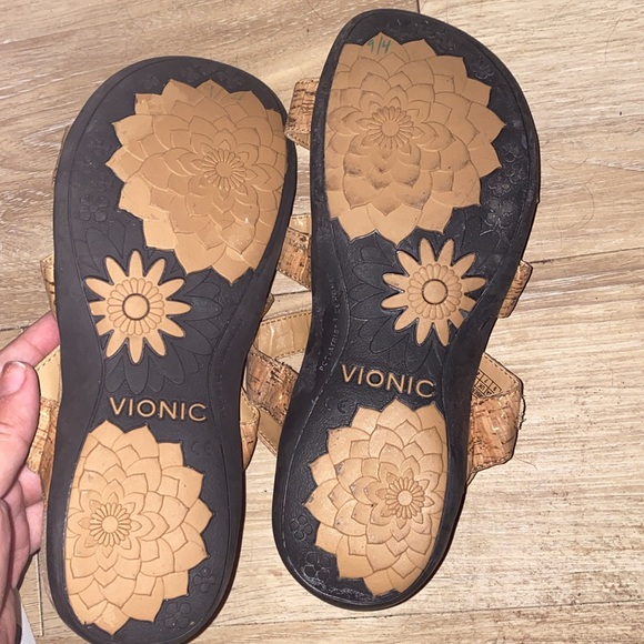 Vionic Amber cork sandals size 9 - Picture 7 of 8